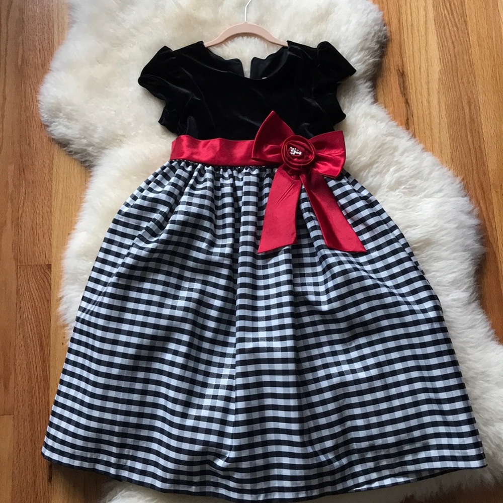 Holiday dress , wore it once size 5